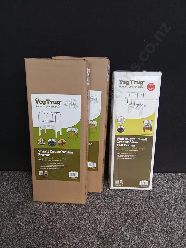 3 VEGTRUG GREENHOUSE ITEMS Image 1++