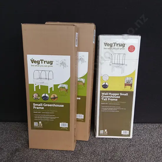 3 VEGTRUG GREENHOUSE ITEMS