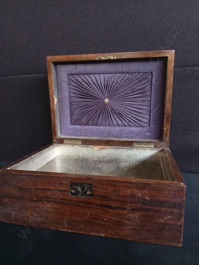 ANTIQUE VICTORIAN STYLE WOODEN BOX W 30 CM Image 1++