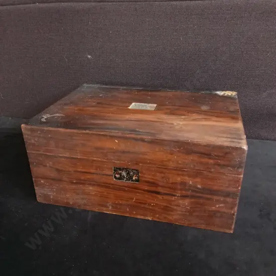 ANTIQUE VICTORIAN STYLE WOODEN BOX W 30 CM