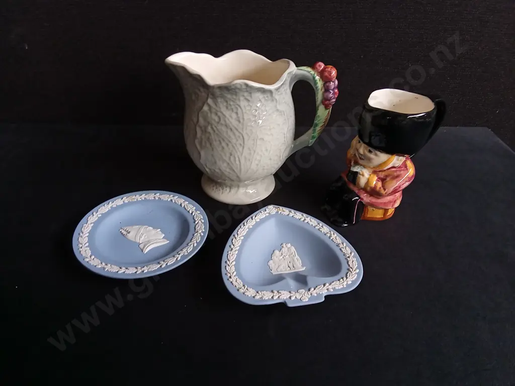 4 PIECES POTTERY, WEDWOOD BLUE JASPERWARE, FOXGLOVE PITCHER, AND CHARACTER JUG Image 1++