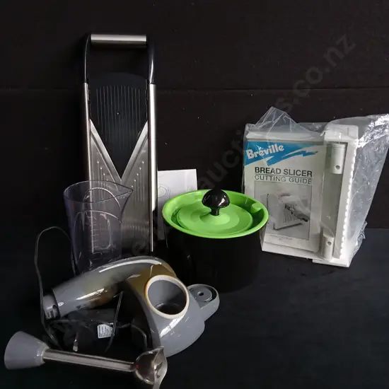 KITCHEN ITEMS, BREVILLE BREAD SLICER, MANDOLINE, HAND BLENDER AND SALAD SPINNER