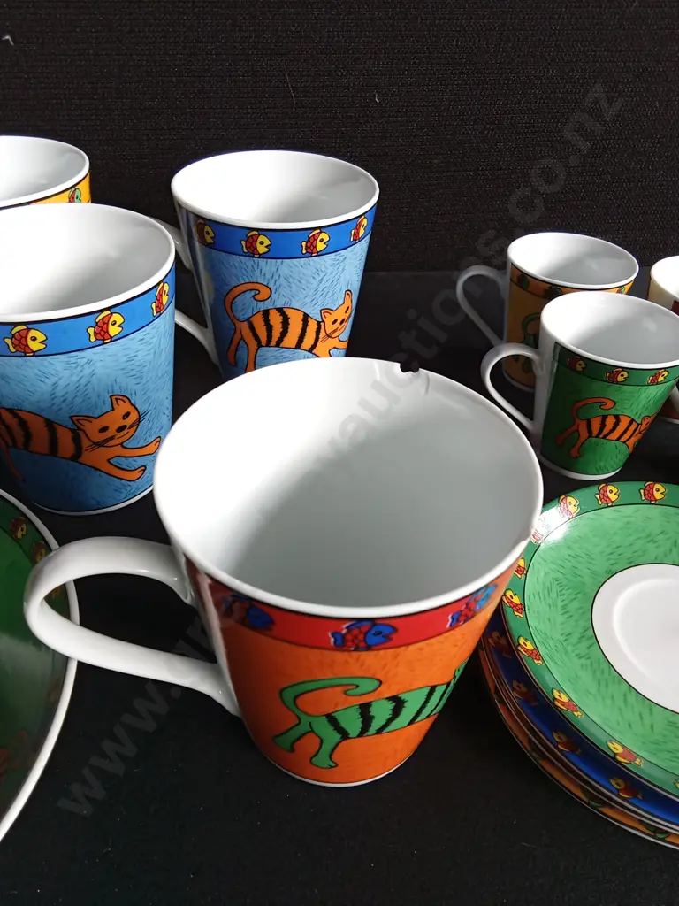 14 PIECE MAXWELL & WILLIAMS "COOL CAT" SET, ONE CUP CHIPPED Image 1++