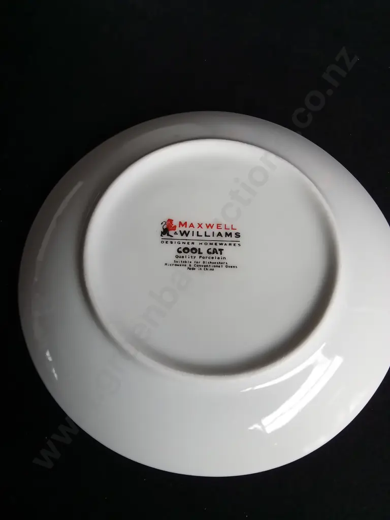 14 PIECE MAXWELL & WILLIAMS "COOL CAT" SET, ONE CUP CHIPPED Image 1++