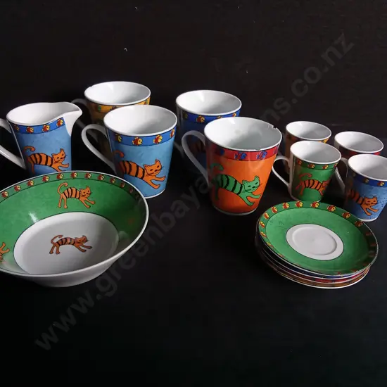 14 PIECE MAXWELL & WILLIAMS "COOL CAT" SET, ONE CUP CHIPPED