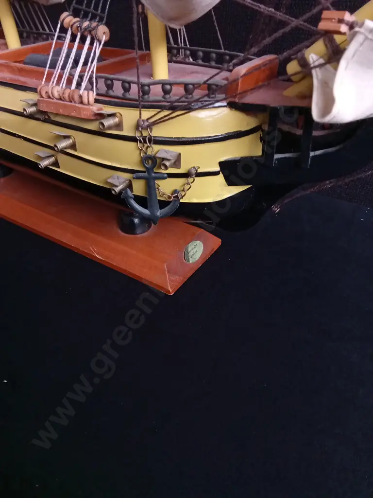 VINTAGE "H. M. S VICTORY" NAUTICALIA LONDON HMS VICTORY WOODEN SHIP, FULLY ASSEMBLED, H 43 CM Image 1++