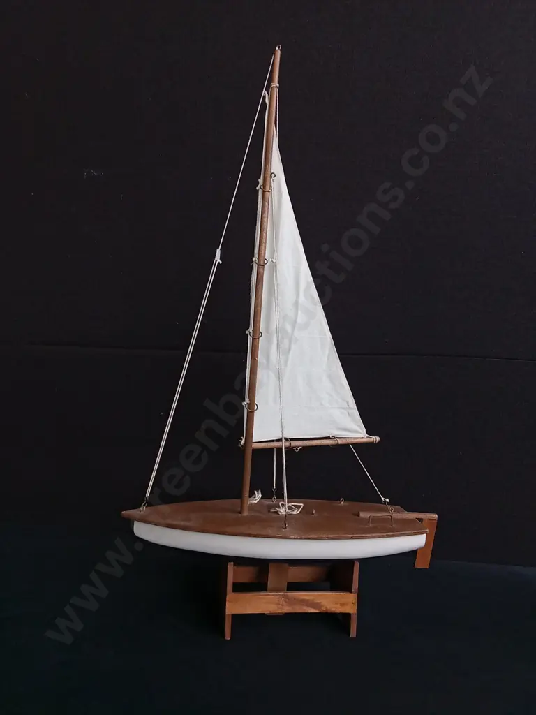 VINTAGE WOODEN SAILBOAT MODEL H 64 CM Image 1++