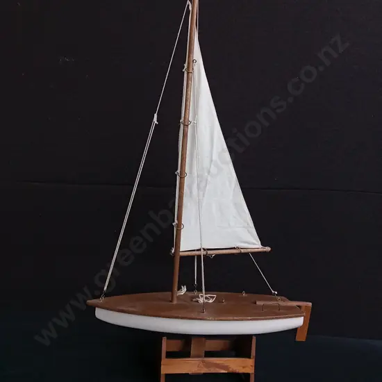 VINTAGE WOODEN SAILBOAT MODEL H 64 CM