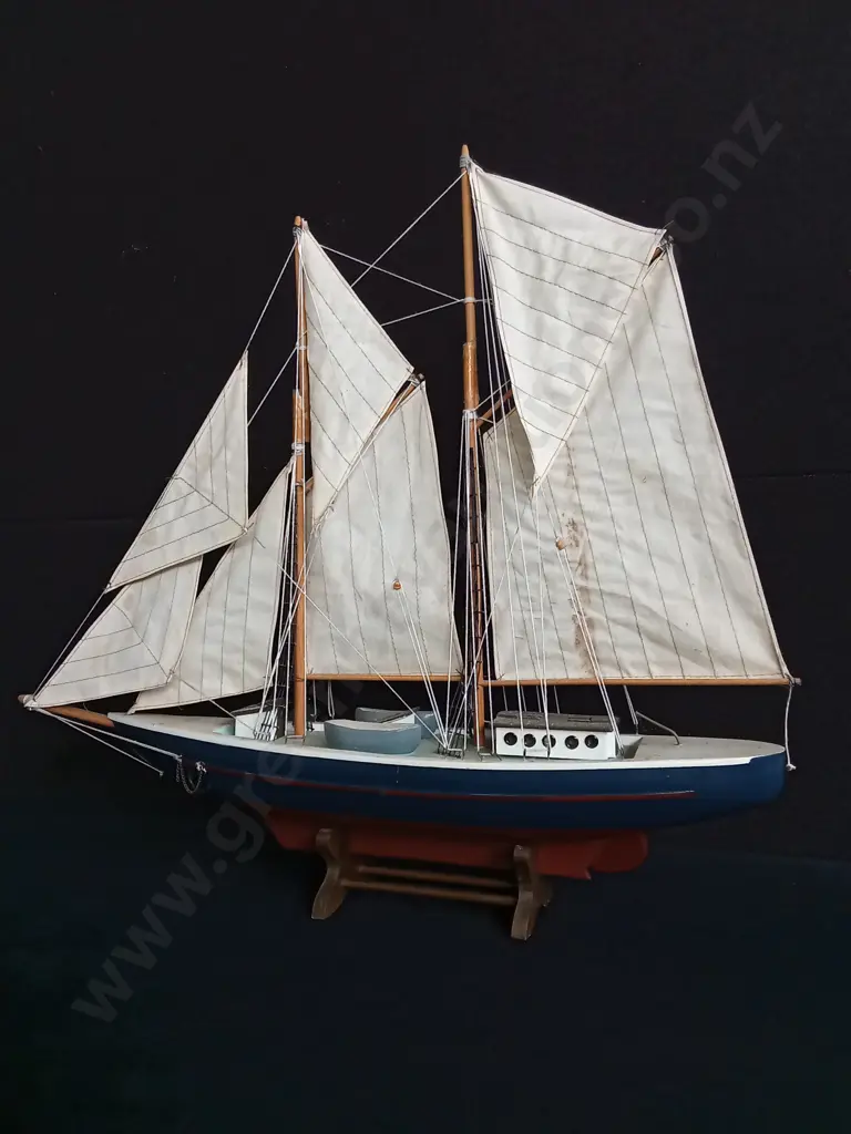 VINTAGE WOODEN SAILBOAT MODEL H 54 CM Image 1++