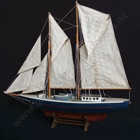VINTAGE WOODEN SAILBOAT MODEL H 54 CM