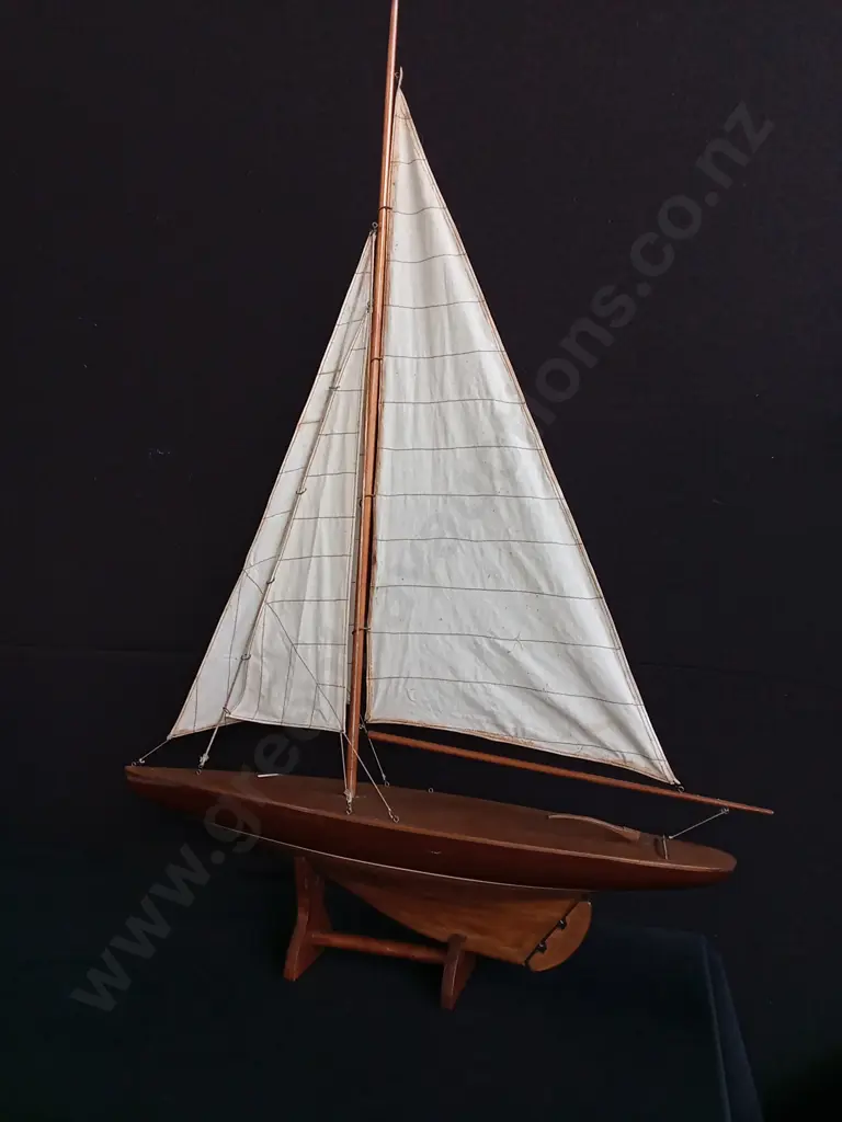 VINTAGE WOODEN SAILBOAT MODEL H 1M Image 1++