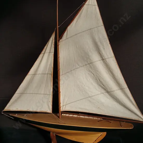 VINTAGE WOODEN SAILBOAT MODEL H 1.09 M