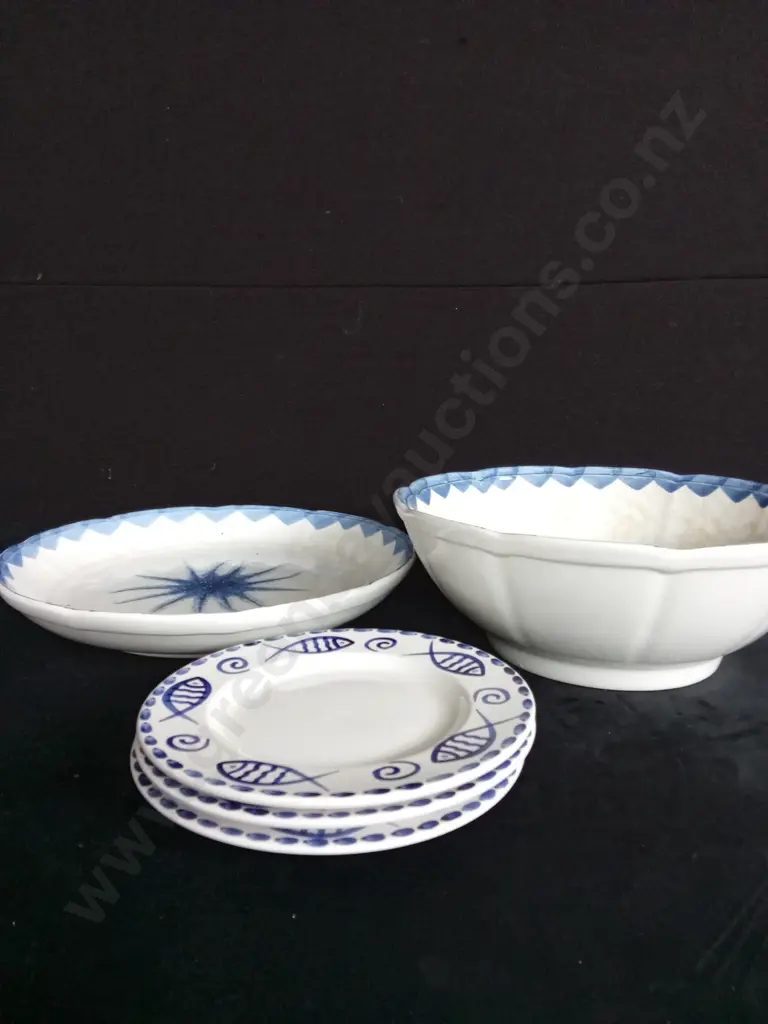 2 OCEAN THEMED PLATTERS MADE IN ITALY AND 3 FISH PLATES Image 1++