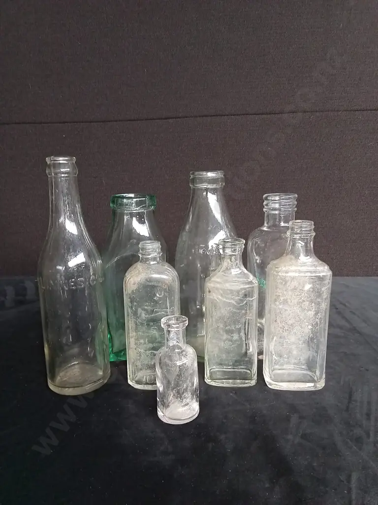 BOX OF GLASS BOTTLES Image 1++