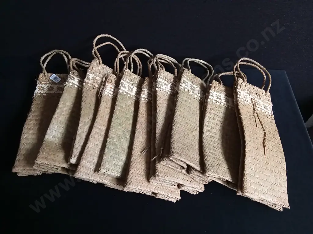 10 PIECES WOVEN WINE BAGS Image 1++