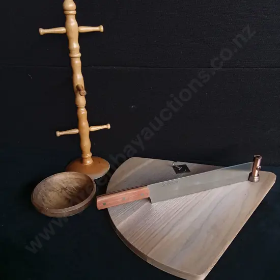 WOODEN KITCHEN ITEMS