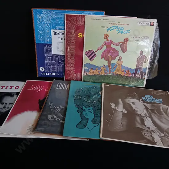 MIX OF 10 VINTAGE RECORDS