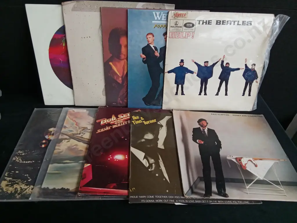 MIX OF 10 VINTAGE RECORDS Image 1++
