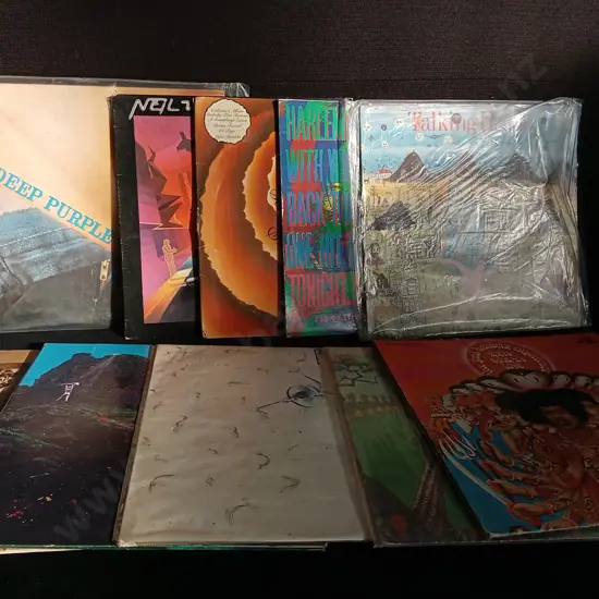 MIX OF 10 VINTAGE RECORDS