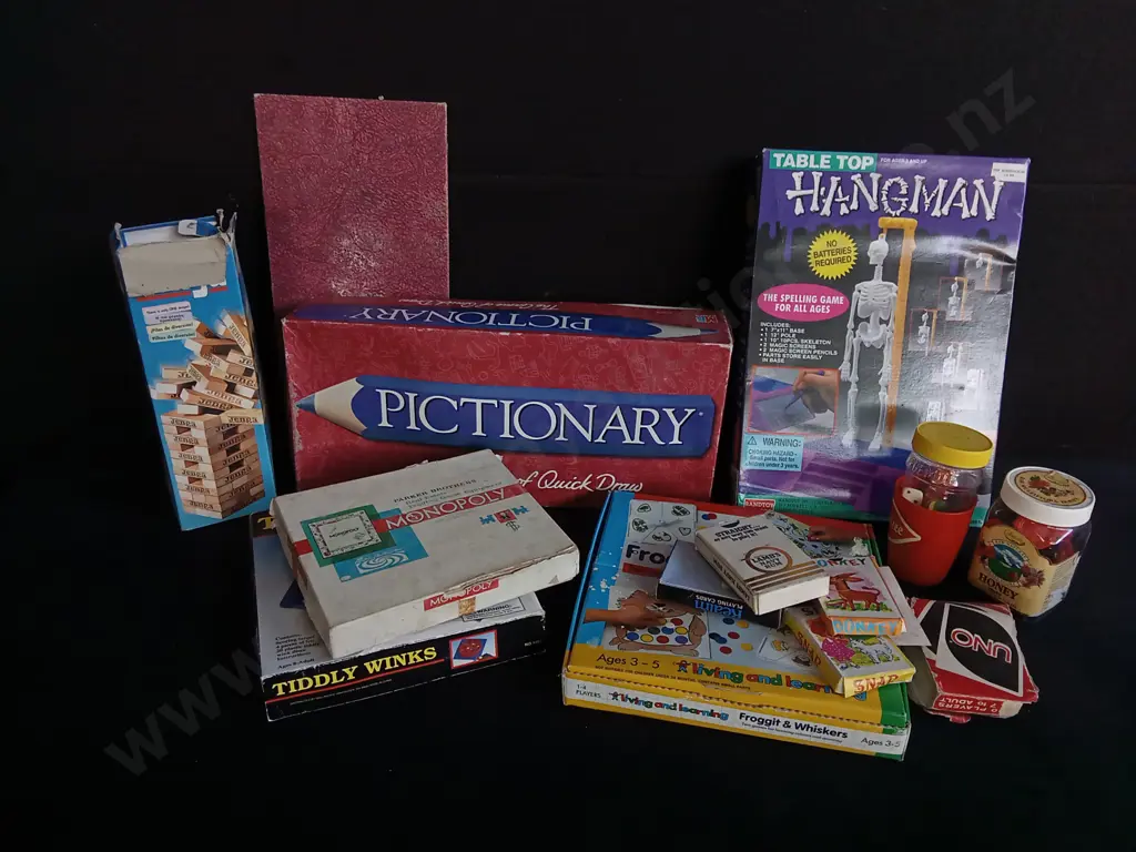 COLLECTION OF BOARD GAMES Image 1++