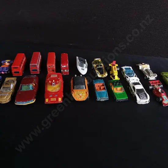 MIX OF TOY CARS, INCLUDING VINTAGE MATCHBOX AND HOT WHEELS DIE CASTS