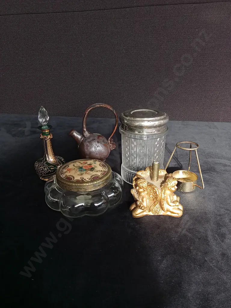 6 DECORATIVE ITEMS Image 1++