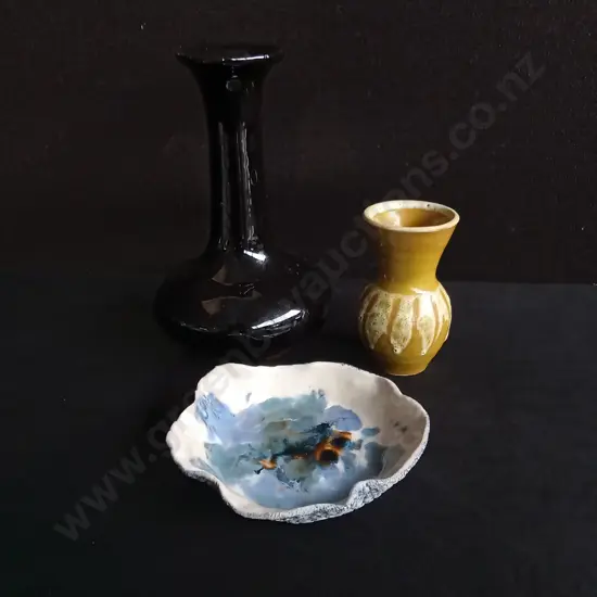 3 PIECES VINTAGE STUDIO POTTERY VASES AND TRINKET DISH