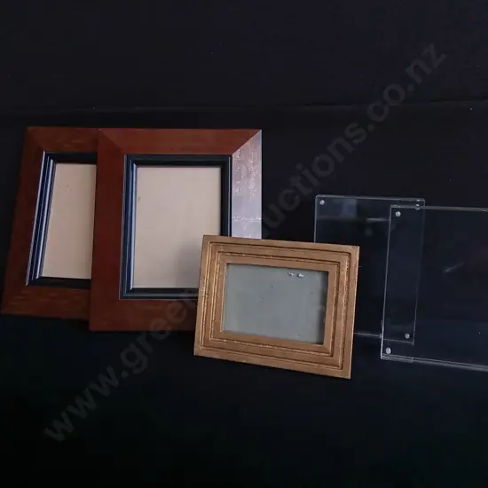 5 PIECES PHOTO FRAMES