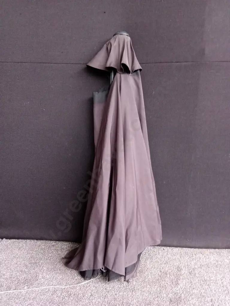 OUTDOOR UMBRELLA Image 1++