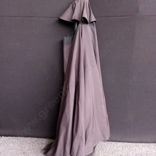 OUTDOOR UMBRELLA
