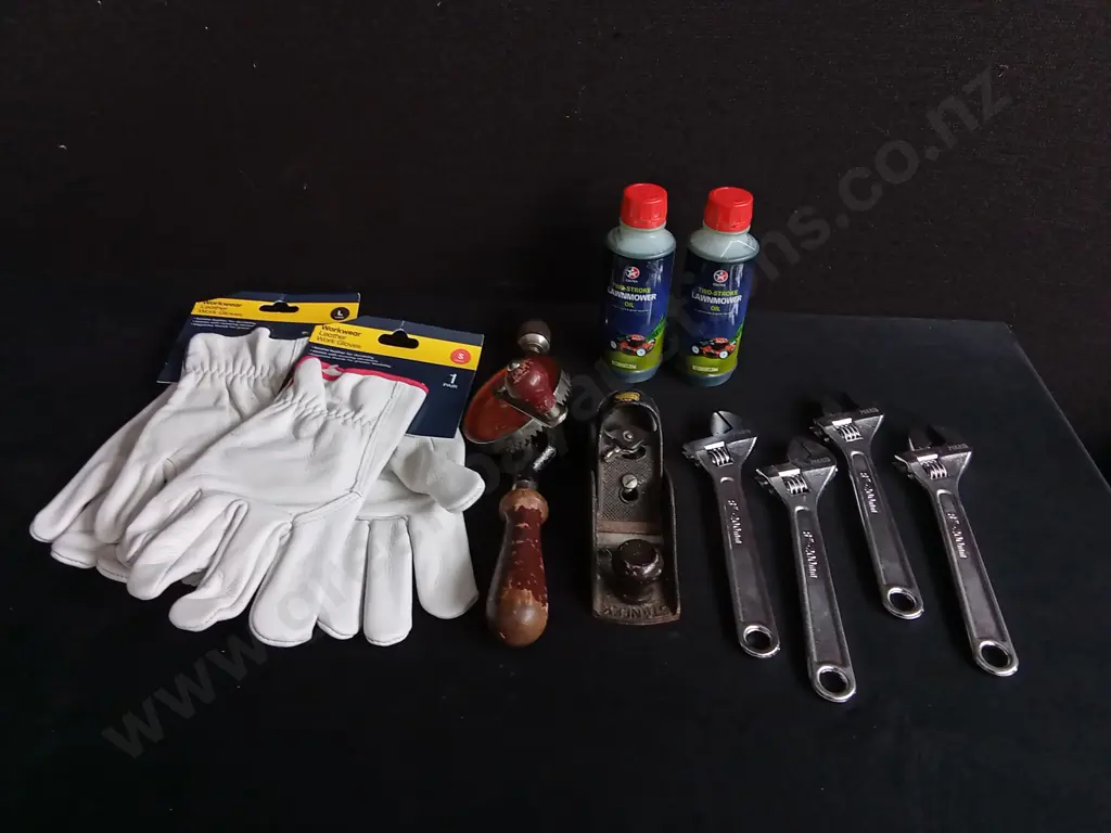 10 PIECES MIX OF TOOLS Image 1++