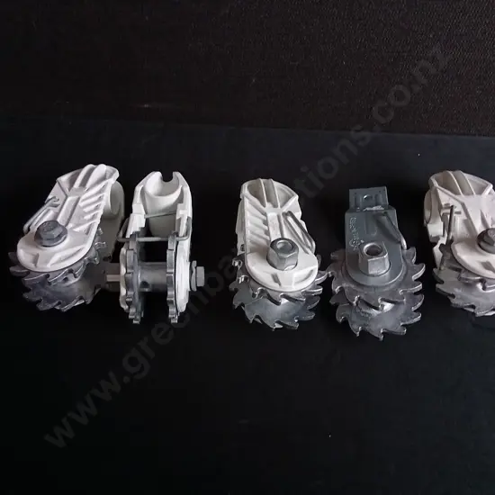 5 PIECES GALLAGHER INSULATED END STRAINERS