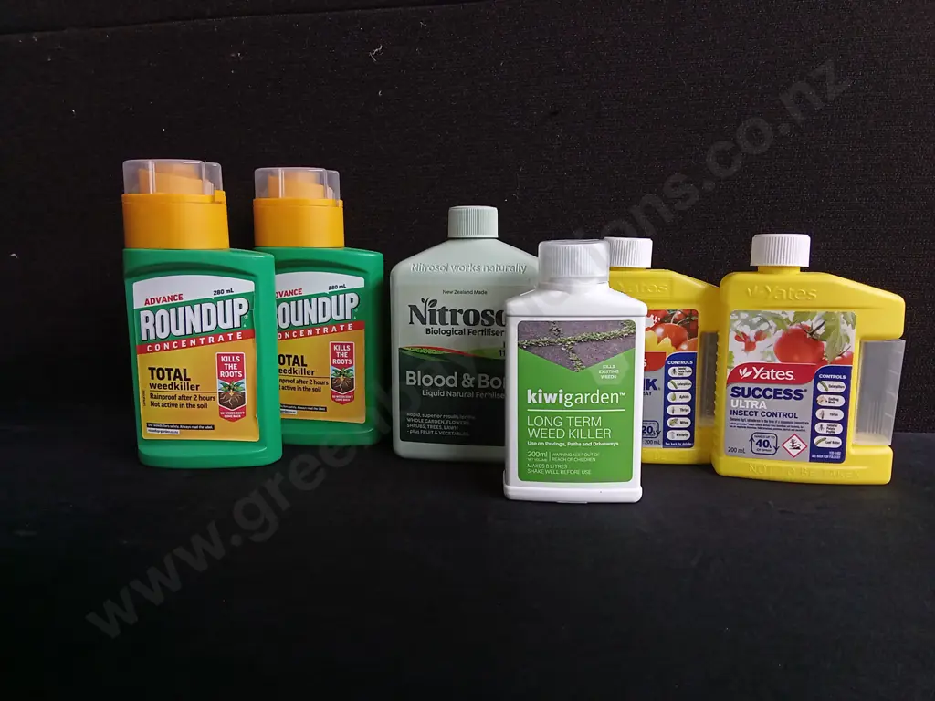 6 PIECES BRAND NEW GARDEN PRODUCTS Image 1++