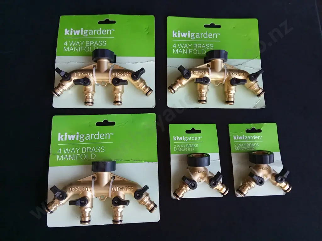 5 PIECES BRAND NEW BRASS MANIFOLDS Image 1++