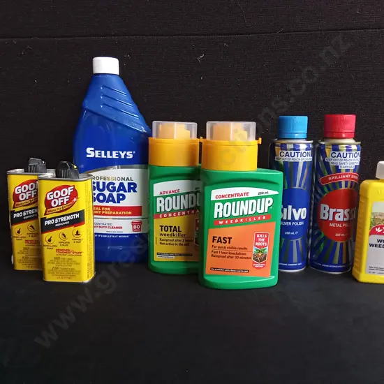 8 PIECES BRAND NEW GARDENING AND CLEANING PRODUCTS