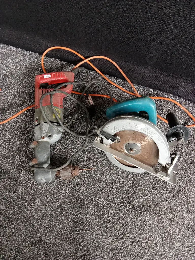 MAKITA CIRCULAR SAW AND MILWAUKEE ANGLE DRILL Image 1++