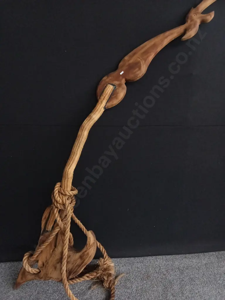 SCULPTURAL HANDCRAFTED WOODEN WAHAIKA H 2.5 M Image 1++