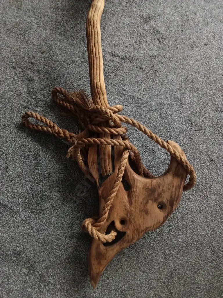 SCULPTURAL HANDCRAFTED WOODEN WAHAIKA H 2.5 M Image 1++