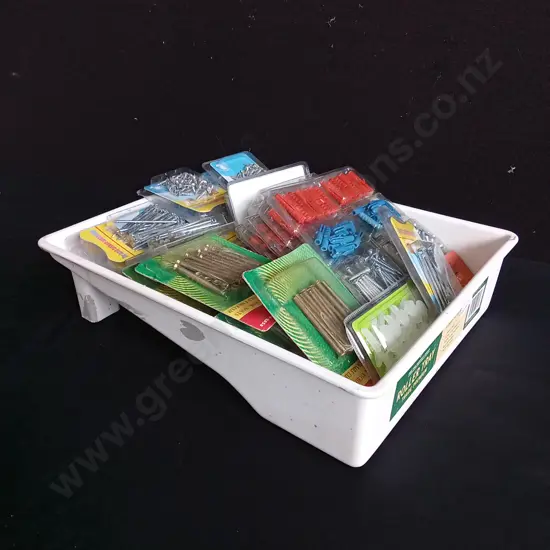 BULK ASSORTMENT OF BRAND NEW SCREWS, FASTENERS, AND WALL PLUGS IN PLASTIC ROLLER TRAY
