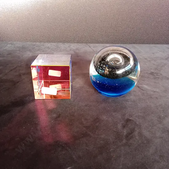 2 GLASS ITEMS