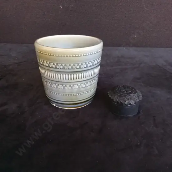 2 DECORATIVE ITEMS MADE IN IRELAND TALLEST H10CM