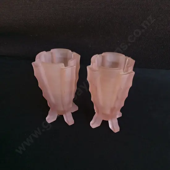 PAIR OF ART DECO BAGLEY & CO. FROSTED PINK GLASS "BAMBOO" VASES, H 10 CM