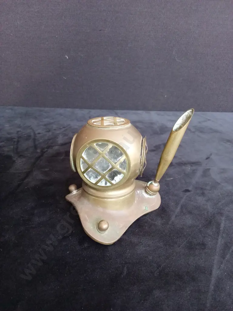 VINTAGE BRASS DEEP SEA DIVER HELMET H10CM Image 1++