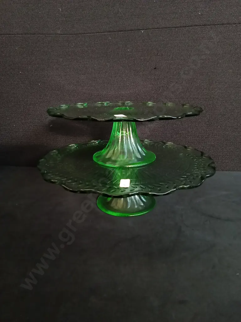 PAIR OF VINTAGE ART DECO GREEN PRESSED GLASS CAKE STANDS, H 8 CM Image 1++