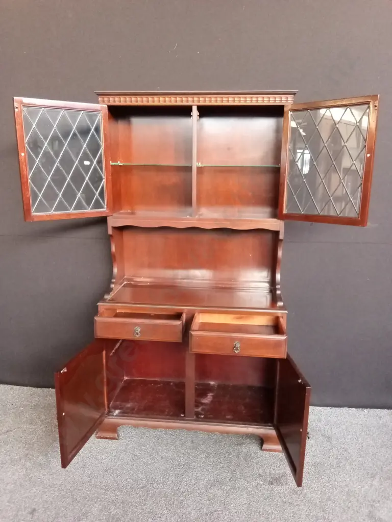VINTAGE HUTCH DRESSER WITH LEADED GLASS DOORS AND SHELF NOT IN PHOTO - L1m H1.85M D39cm Image 1++
