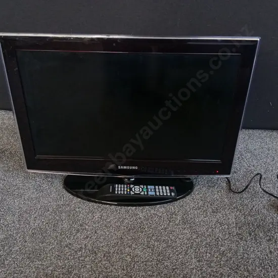 SAMSUNG LCD TELEVISION, WORKING