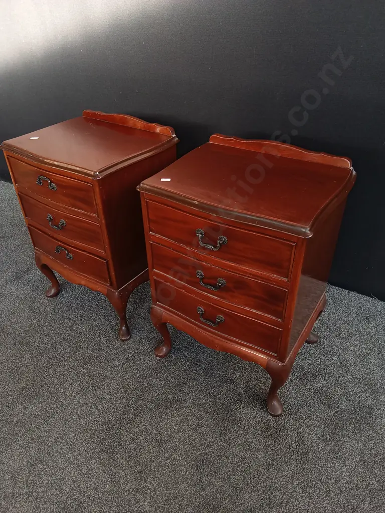PAIR OF FRENCH PROVINCIAL STYLE NIGHTSTANDS, INDIVIDUAL H 69 CM X W 49 CM X D 39 CM Image 1++