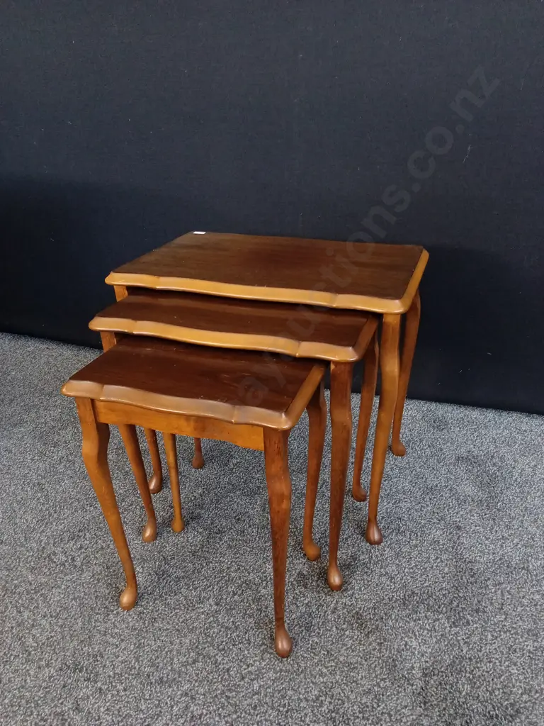 VINTAGE FRENCH LOUIS XV STYLE NESTING TABLES ,LARGEST H 48 CM X 52 W X D 34 CM Image 1++