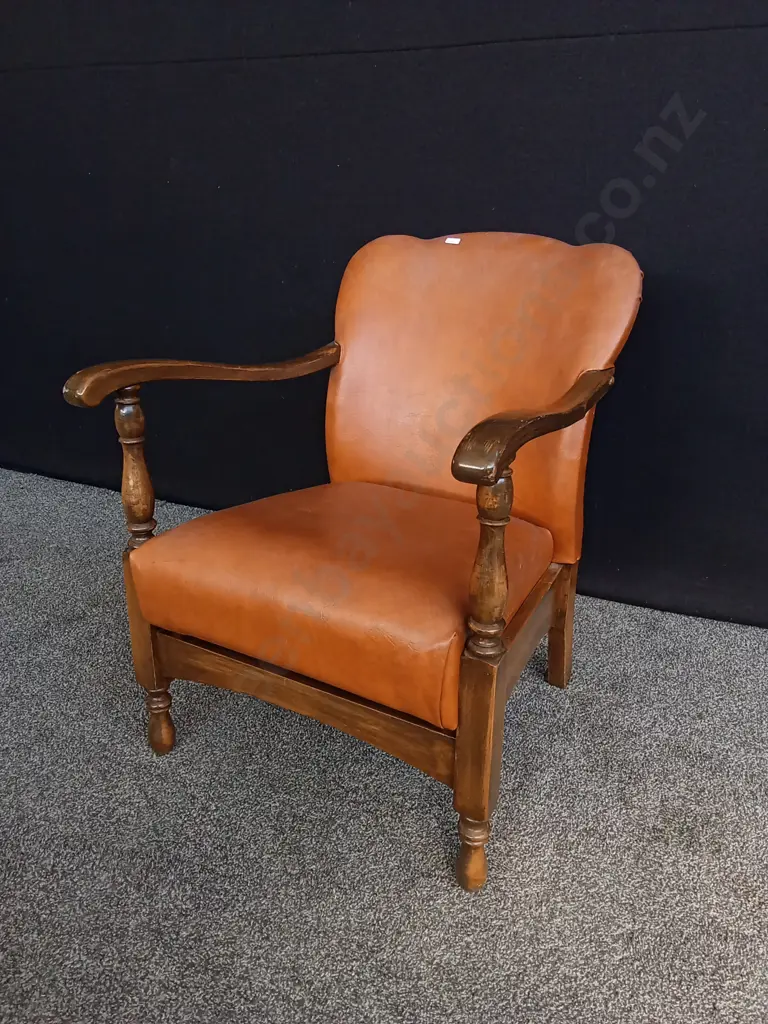 LATE 20TH CENTURY STYLE WALNUT ARMCHAIR, LEATHER UPHOLSTERY, H 74 CM Image 1++