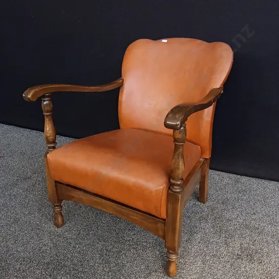 LATE 20TH CENTURY STYLE WALNUT ARMCHAIR, LEATHER UPHOLSTERY, H 74 CM